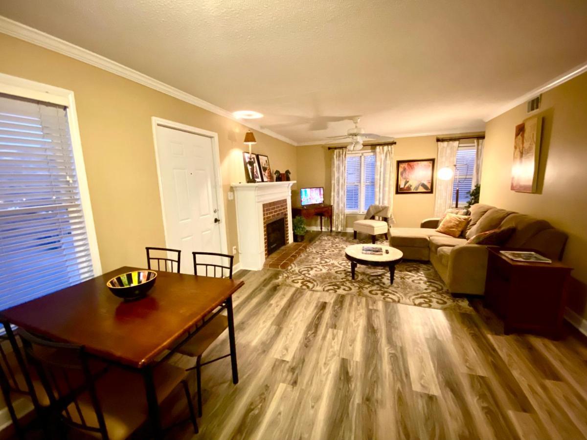 Trendy 2Bed 2 Bath Villa In The Village With King Bed Raleigh Exterior foto