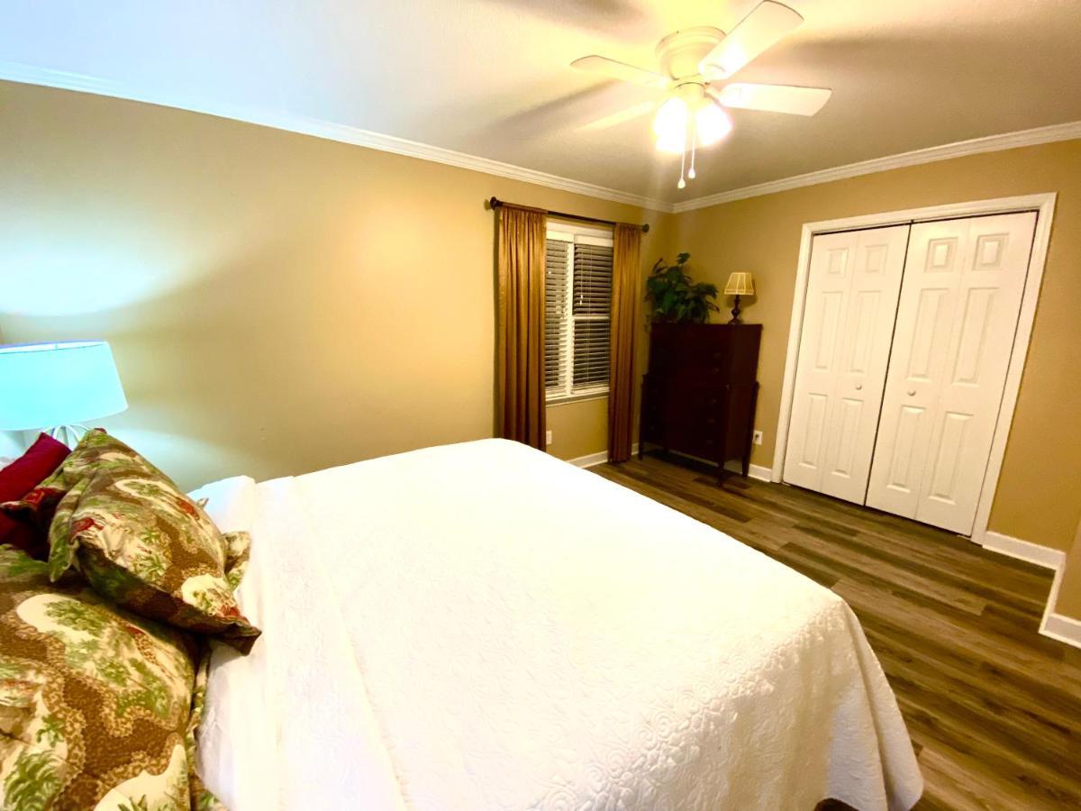 Trendy 2Bed 2 Bath Villa In The Village With King Bed Raleigh Exterior foto
